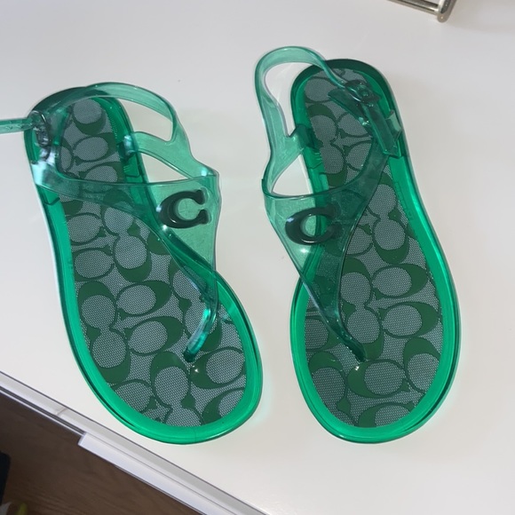 COACH
Natalee Jelly Water-Friendly Thong Sandals - Picture 4 of 7